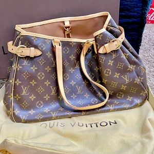 Authentic and hardly used LOUIS VUITTON Batignolle Vertical